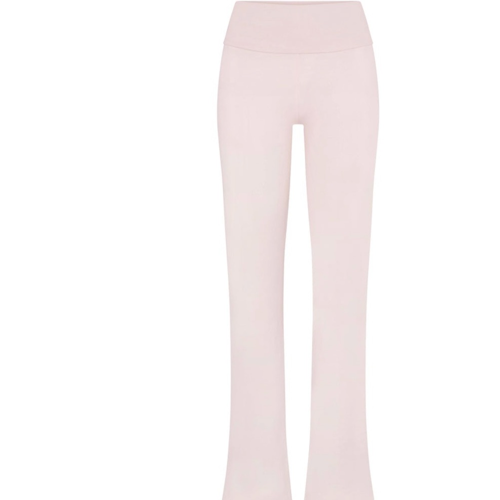 SKIMS Barely Pink Fold over Leggings